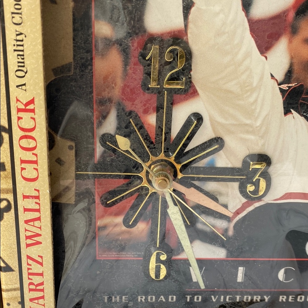 Dale Earnhardt • Victory Quartz Wall Clock • NIB - Picture 3 of 6